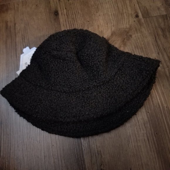 Minecraft Creeper Sherpa Bucket Hat - Picture 7 of 9